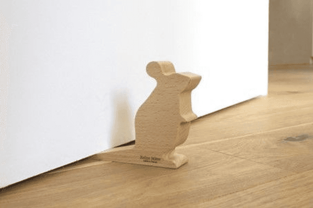 Mimi - Cale-porte en bois de Hêtre massif vernis